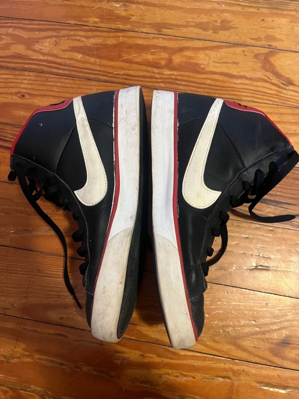 Nike Air Force 1 Black and Red High-Top Sneakers - Picture 4 of 6